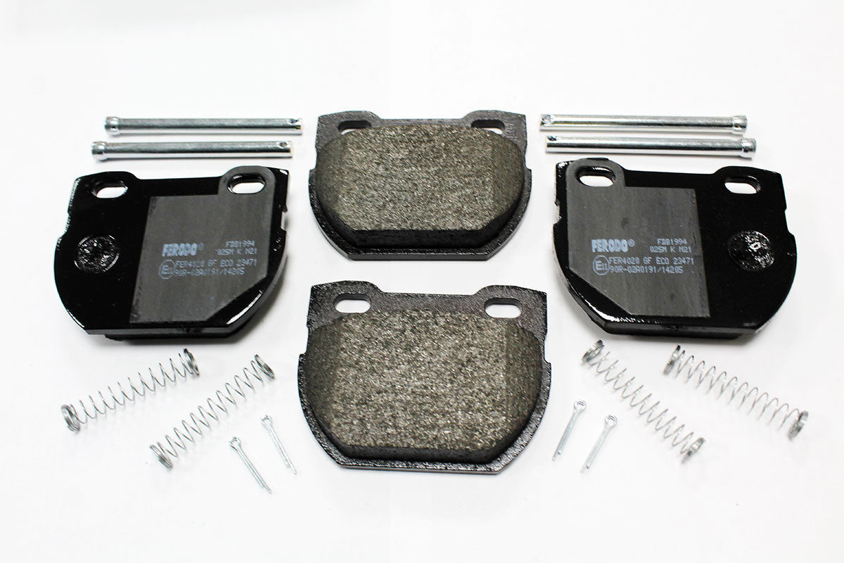 SFP000250-F Rear Brake Pads Defender 2A >